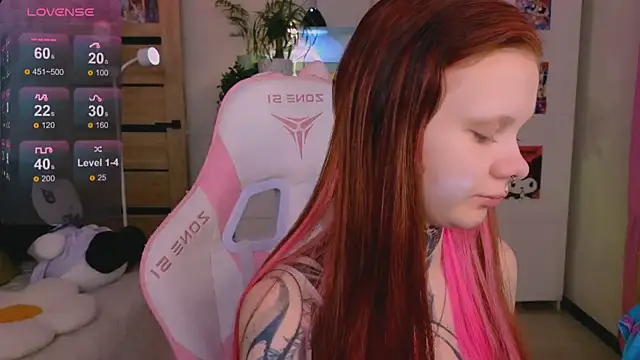 Britney Lynch online show from November 6, 10:10 pm