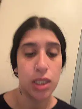 Snapshot of lylyacachonda chatting on June 6, 1:05 pm lylyacachonda online show from June 6, 1:05 pm