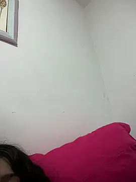 Snapshot of lylyacachonda chatting on June 7, 11:47 am lylyacachonda online show from June 7, 11:47 am