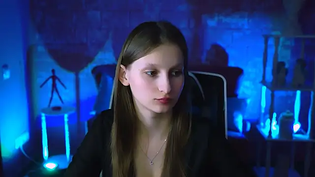 Snapshot of EllaHorton chatting on February 21, 3:43 pm EllaHorton online show from February 21, 3:43 pm