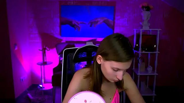 EllaHorton online show from February 22, 1:09 pm