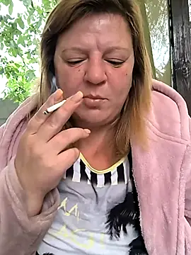 Snapshot of jusichka chatting on October 1, 5:35 am jusichka online show from October 1, 5:35 am