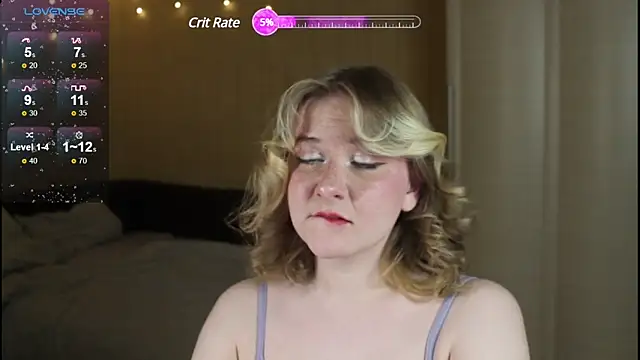 Snapshot of sensual_girrrl chatting on December 8, 7:43 pm sensual girrrl online show from December 8, 7:43 pm