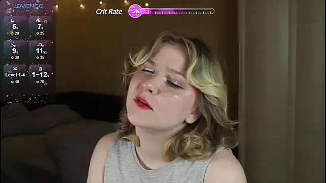 Snapshot of sensual_girrrl chatting on December 15, 7:42 pm sensual girrrl online show from December 15, 7:42 pm