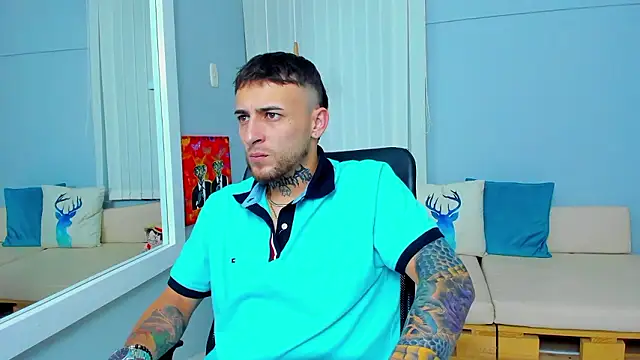 Snapshot of Drako_Lamar chatting on December 2, 12:29 pm Drako Lamar online show from December 2, 12:29 pm