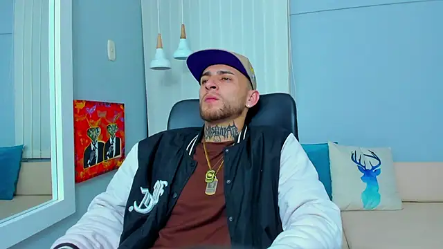 Snapshot of Drako_Lamar chatting on December 5, 12:55 pm Drako Lamar online show from December 5, 12:55 pm