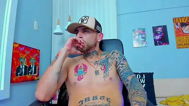 Snapshot of Drako_Lamar chatting on December 13, 9:30 pm Drako Lamar online show from December 13, 9:30 pm
