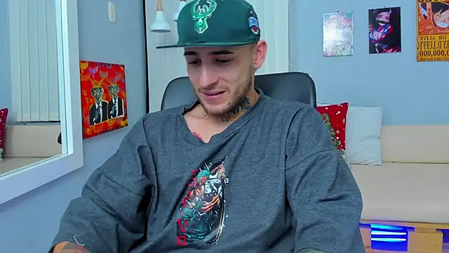 Snapshot of Drako_Lamar chatting on December 24, 1:28 pm Drako Lamar online show from December 24, 1:28 pm