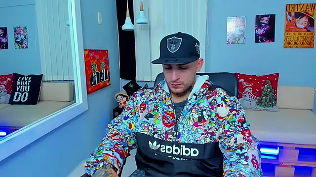 Snapshot of Drako_Lamar chatting on December 30, 12:31 pm Drako Lamar online show from December 30, 12:31 pm