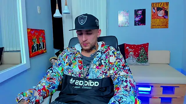 Snapshot of Drako_Lamar chatting on December 30, 3:57 pm Drako Lamar online show from December 30, 3:57 pm
