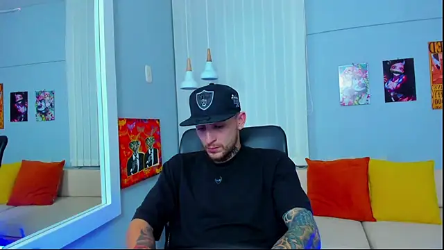 Snapshot of Drako_Lamar chatting on January 7, 3:54 pm Drako Lamar online show from January 7, 3:54 pm