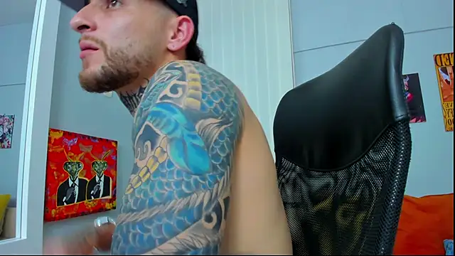 Snapshot of Drako_Lamar chatting on January 16, 6:37 pm Drako Lamar online show from January 16, 6:37 pm