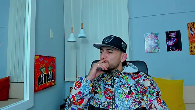 Snapshot of Drako_Lamar chatting on January 27, 12:26 pm Drako Lamar online show from January 27, 12:26 pm