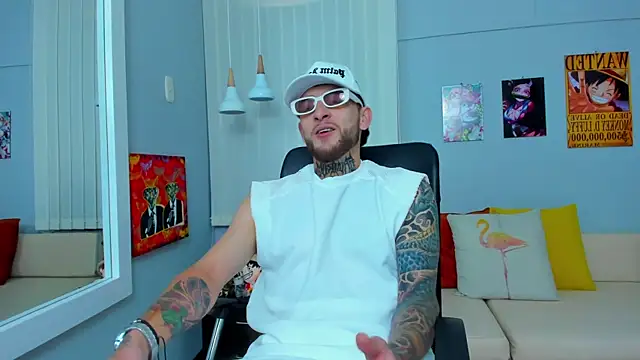 Snapshot of Drako_Lamar chatting on February 5, 12:49 pm Drako Lamar online show from February 5, 12:49 pm