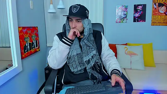 Snapshot of Drako_Lamar chatting on February 10, 12:29 pm Drako Lamar online show from February 10, 12:29 pm