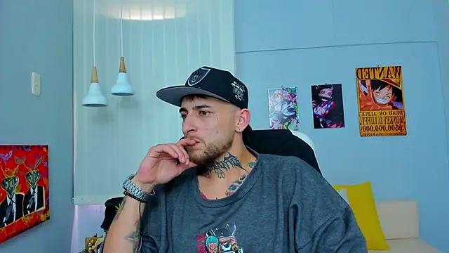 Snapshot of Drako_Lamar chatting on February 10, 3:32 pm Drako Lamar online show from February 10, 3:32 pm