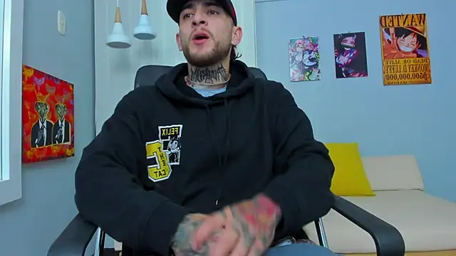 Snapshot of Drako_Lamar chatting on February 19, 12:22 pm Drako Lamar online show from February 19, 12:22 pm