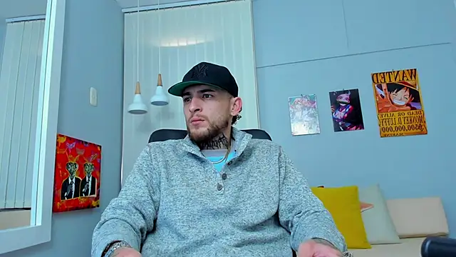 Snapshot of Drako_Lamar chatting on February 20, 1:40 pm Drako Lamar online show from February 20, 1:40 pm
