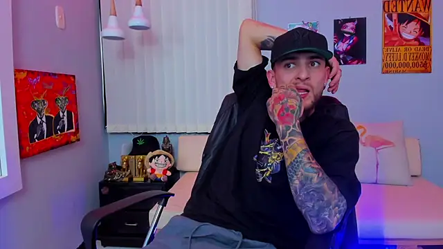 Snapshot of Drako_Lamar chatting on March 18, 6:37 pm Drako Lamar online show from March 18, 6:37 pm