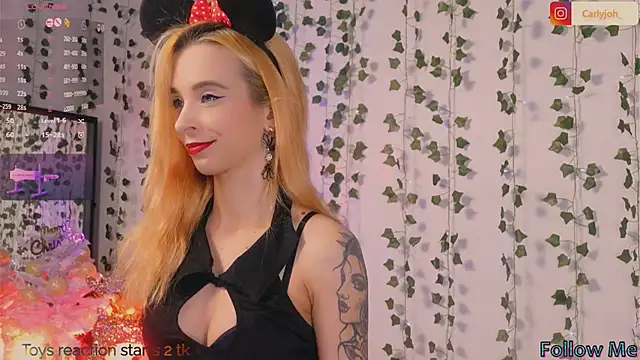 Snapshot of CarlyMilton chatting on December 20, 12:52 am CarlyMilton online show from December 20, 12:52 am