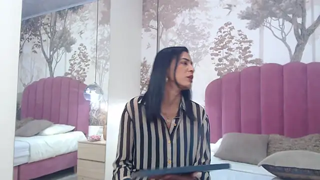 JoannaCox online show from March 1, 8:42 pm