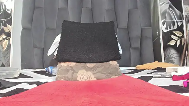 hot milkbitch online show from September 22, 4:25 am