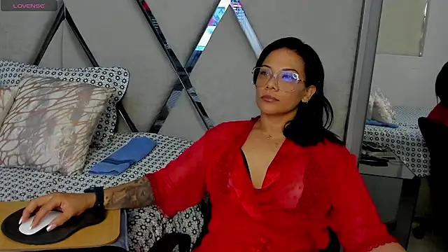 Snapshot of paula_daniela1 chatting on January 13, 10:35 pm paula daniela1 online show from January 13, 10:35 pm