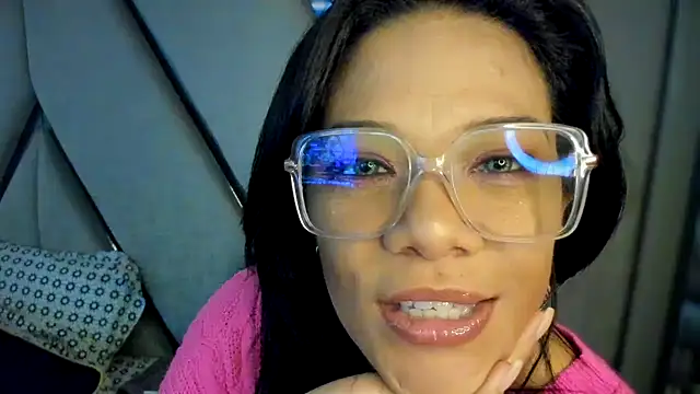 Snapshot of paula_daniela1 chatting on March 1, 8:10 pm paula daniela1 online show from March 1, 8:10 pm