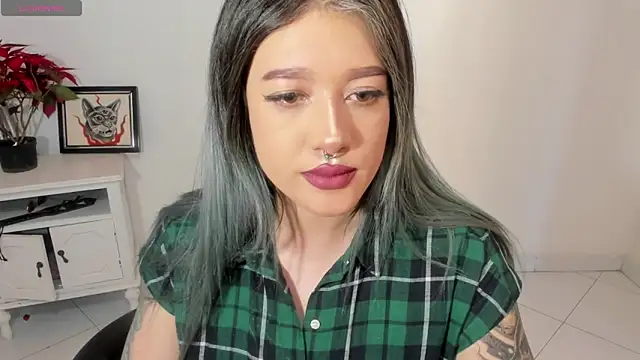 kat apple online show from November 22, 8:52 pm