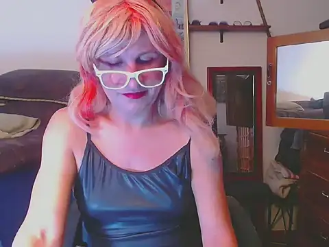 LorenJade online show from May 16, 7:27 am