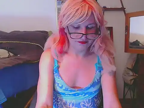 LorenJade online show from May 19, 7:47 am