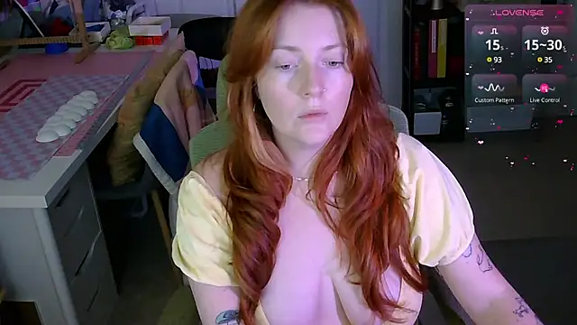 Snapshot of pinkmatter666 chatting on January 11, 10:29 pm pinkmatter666 online show from January 11, 10:29 pm