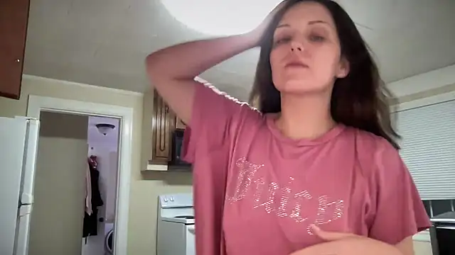 Snapshot of sexylilly69 chatting on September 24, 4:05 am sexylilly69 online show from September 24, 4:05 am