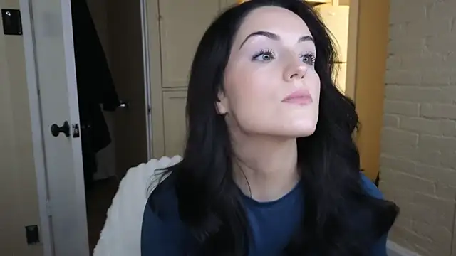 Snapshot of sexylilly69 chatting on January 13, 10:48 pm sexylilly69 online show from January 13, 10:48 pm