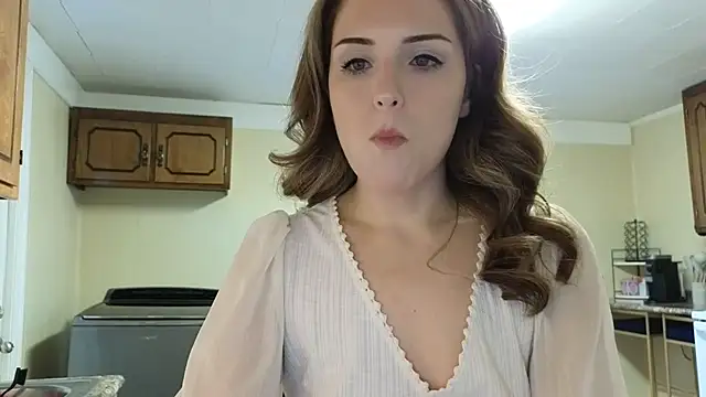 Snapshot of sexylilly69 chatting on February 27, 10:43 pm sexylilly69 online show from February 27, 10:43 pm