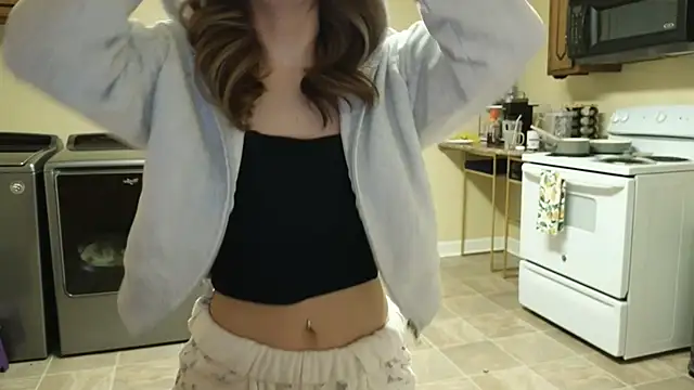 Snapshot of sexylilly69 chatting on March 3, 12:28 am sexylilly69 online show from March 3, 12:28 am