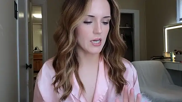 Snapshot of sexylilly69 chatting on March 10, 9:31 pm sexylilly69 online show from March 10, 9:31 pm