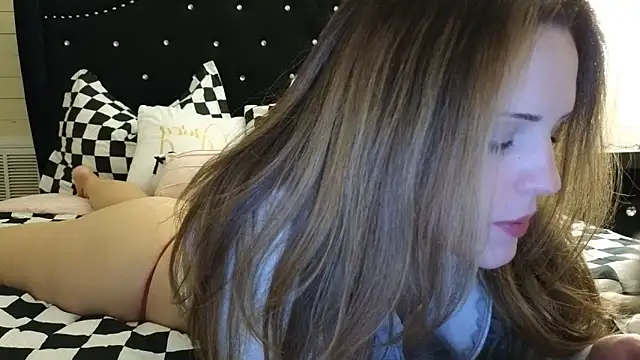 Snapshot of sexylilly69 chatting on March 19, 12:36 am sexylilly69 online show from March 19, 12:36 am