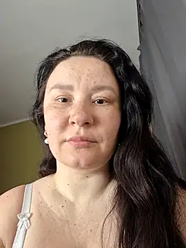 AlexaLexie online show from April 29, 9:13 am