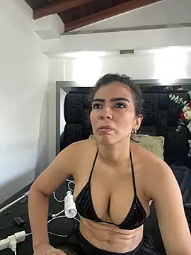 Arianna Jones1 online show from May 15, 4:47 pm