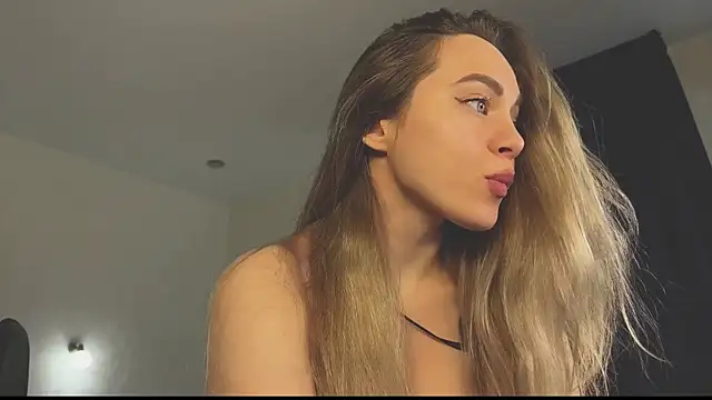 hotexclusive  online show from March 7, 5:08 am