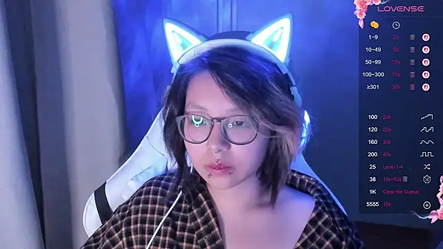 Snapshot of maydaykimmy chatting on September 27, 9:42 pm maydaykimmy online show from September 27, 9:42 pm