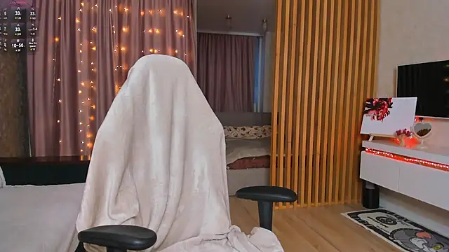 Sweett Monica online show from March 20, 12:53 pm