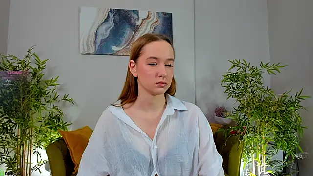 Snapshot of Sweett_Monica chatting on February 17, 12:40 am Sweett Monica online show from February 17, 12:40 am