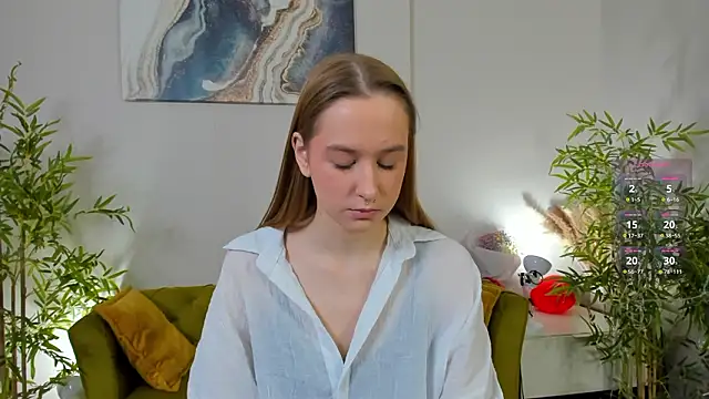 Snapshot of Sweett_Monica chatting on February 24, 12:52 am Sweett Monica online show from February 24, 12:52 am