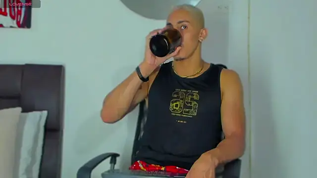 MikeRoss7777 online show from January 27, 10:06 pm