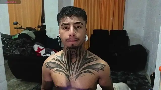 JuanCamiilo 66 online show from May 10, 2:39 am