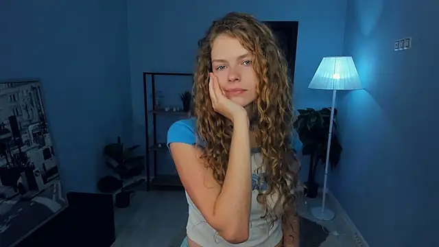 RayaNenlia online show from October 28, 5:11 am