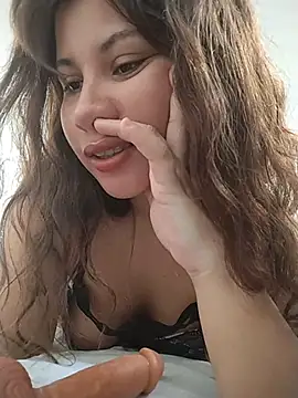 Snapshot of Yara0k chatting on November 5, 11:32 am Yara0k online show from November 5, 11:32 am