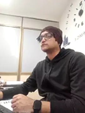Snapshot of ClarkGiven chatting on November 25, 10:10 pm ClarkGiven online show from November 25, 10:10 pm